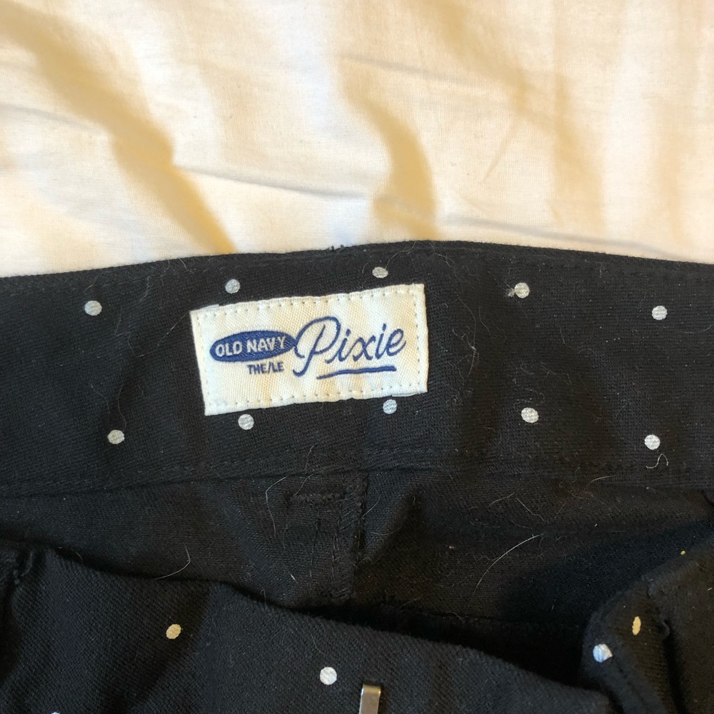 Old navy pixie pants - Picture 3 of 4